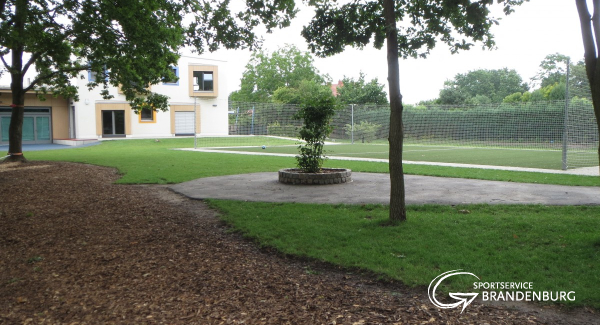 Außengelände, großer Spielplatz