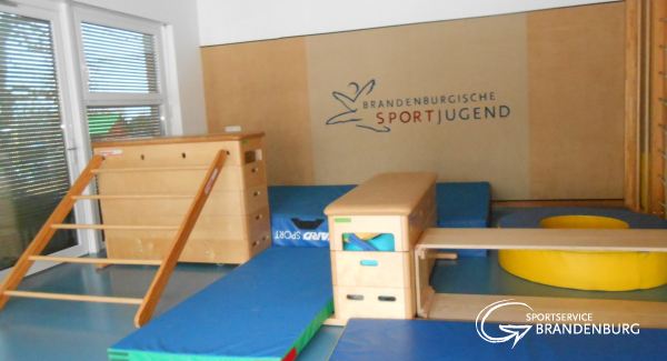 Bewegungsraum mit kleiner Bewegungslandschaft